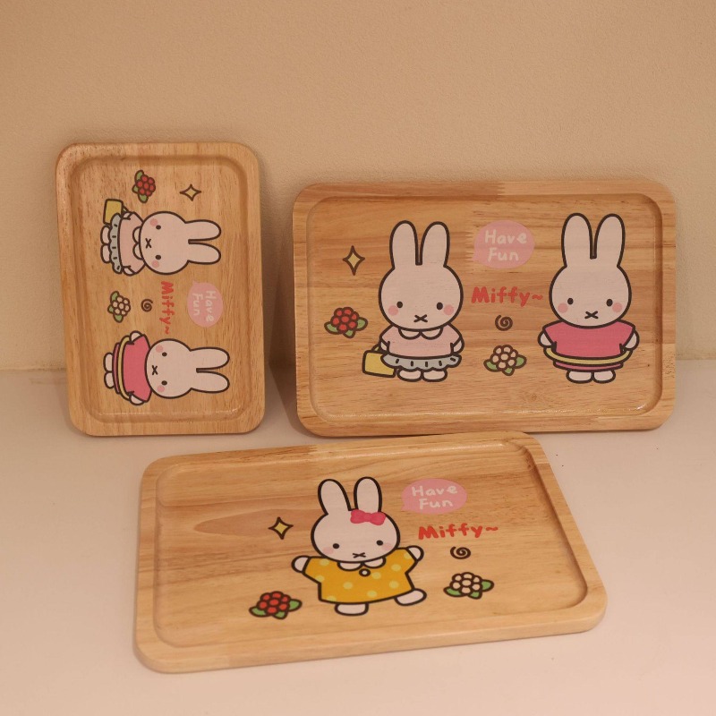 Plato de Madera con Diseño de  - Coffee Tea Room reseña y precio